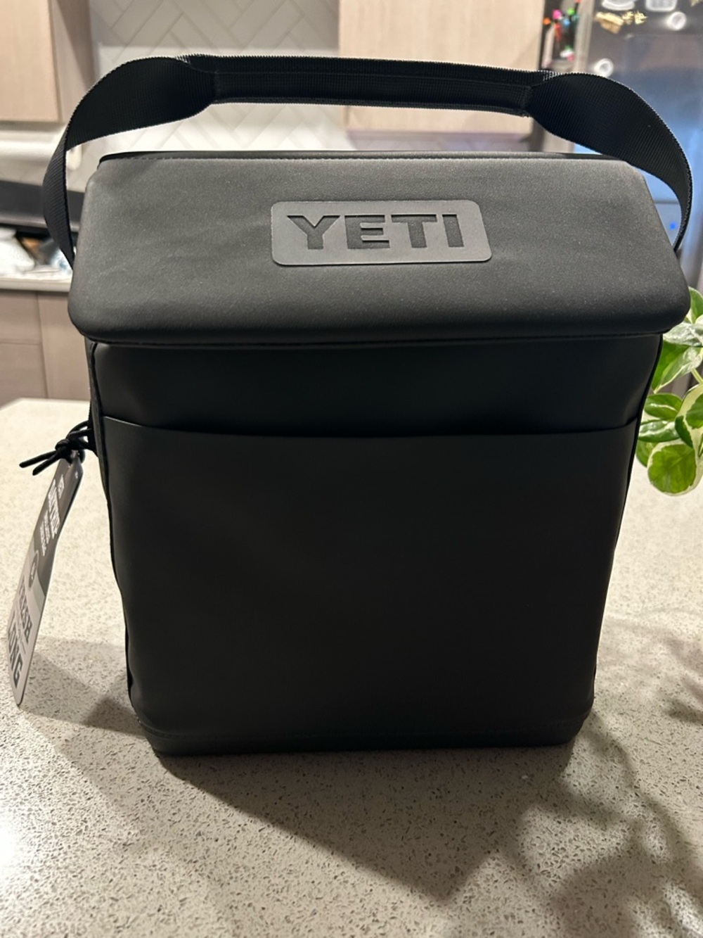 NWT Charcoal Yeti Daytripper Lunch Bag